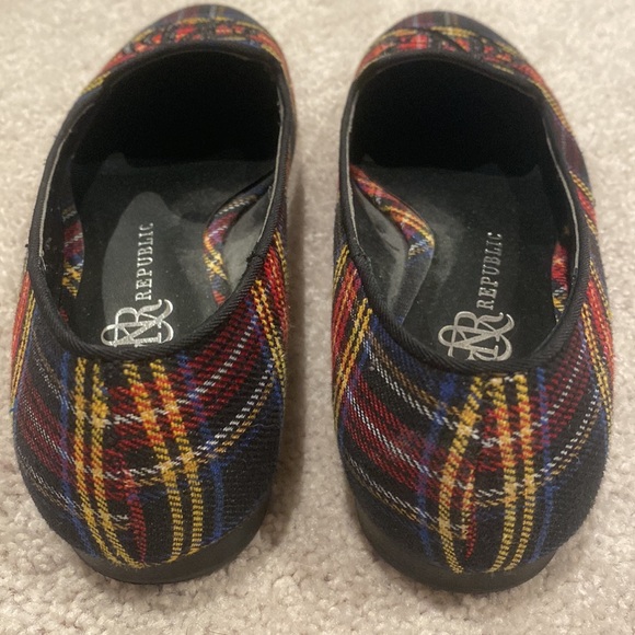 Rock Republic tartan plaid monogram slip on flats - Picture 4 of 5